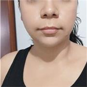 Profesora de matemáticas imparte clases para niños de todas las edades